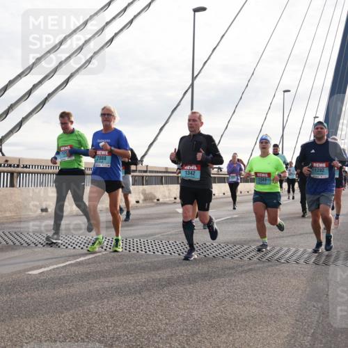 03.10.2024 - Köhlbrandbrückenlauf Matties Gatica Varas http://msf.ph/oto/7197602 03.10.2024 09:28:46 Position 2 126, 2088, 1342, 1543, 1282 meine-sportfotos.de