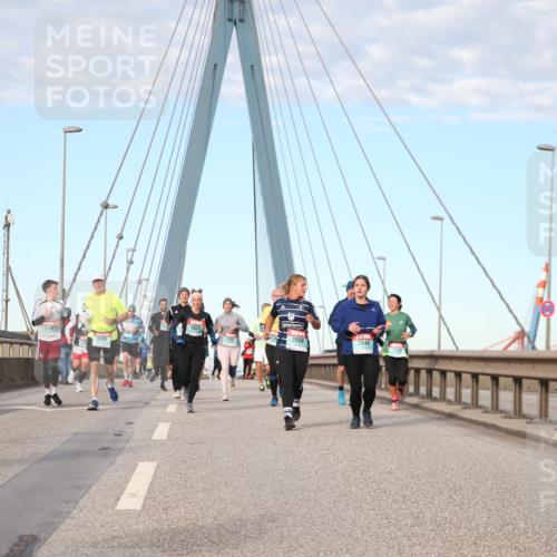 03.10.2024 - Köhlbrandbrückenlauf Jannik Wohlers http://msf.ph/oto/7197654 03.10.2024 09:44:54 Position 2 1776, 1825, 2050, 2049 meine-sportfotos.de
