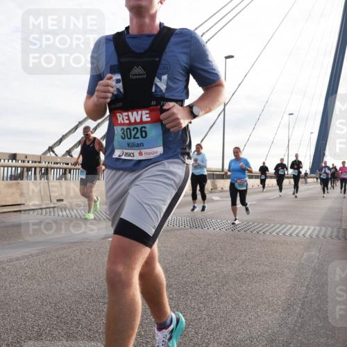 03.10.2024 - Köhlbrandbrückenlauf Matties Gatica Varas http://msf.ph/oto/7197895 03.10.2024 09:28:52 Position 2 3026, 1643 meine-sportfotos.de
