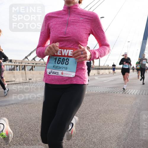 03.10.2024 - Köhlbrandbrückenlauf Matties Gatica Varas http://msf.ph/oto/7198036 03.10.2024 09:28:58 Position 2 1973, 1608 meine-sportfotos.de