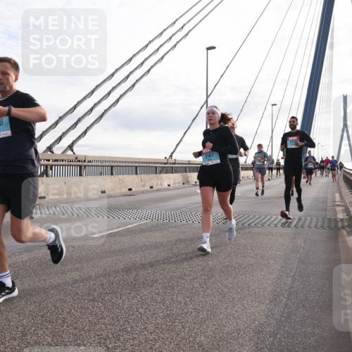 03.10.2024 - Köhlbrandbrückenlauf Matties Gatica Varas http://msf.ph/oto/7198106 03.10.2024 09:28:59 Position 2 1855, 2167, 1773 meine-sportfotos.de