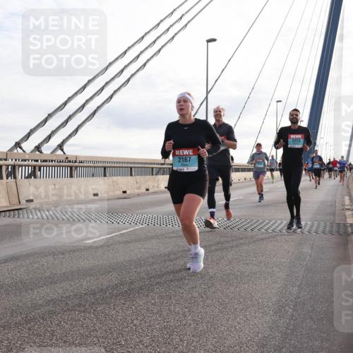 03.10.2024 - Köhlbrandbrückenlauf Matties Gatica Varas http://msf.ph/oto/7198124 03.10.2024 09:29:00 Position 2 2167, 1773 meine-sportfotos.de