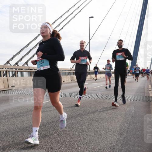 03.10.2024 - Köhlbrandbrückenlauf Matties Gatica Varas http://msf.ph/oto/7198143 03.10.2024 09:29:00 Position 2 2167, 1773, 1127 meine-sportfotos.de