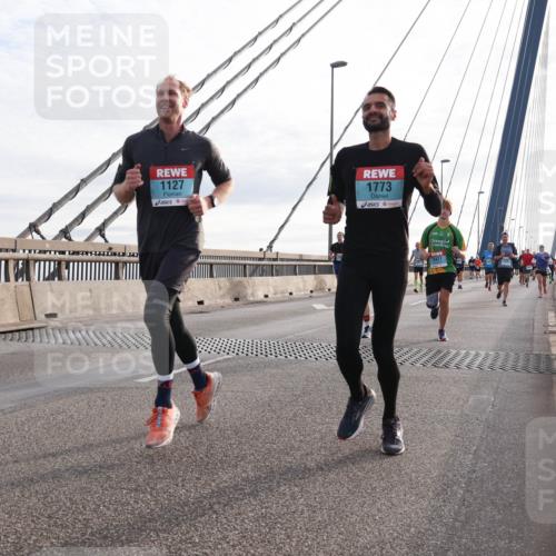 03.10.2024 - Köhlbrandbrückenlauf Matties Gatica Varas http://msf.ph/oto/7198200 03.10.2024 09:29:01 Position 2 1127, 1773, 2421 meine-sportfotos.de