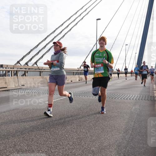 03.10.2024 - Köhlbrandbrückenlauf Matties Gatica Varas http://msf.ph/oto/7198258 03.10.2024 09:29:02 Position 2 4, 2421 meine-sportfotos.de