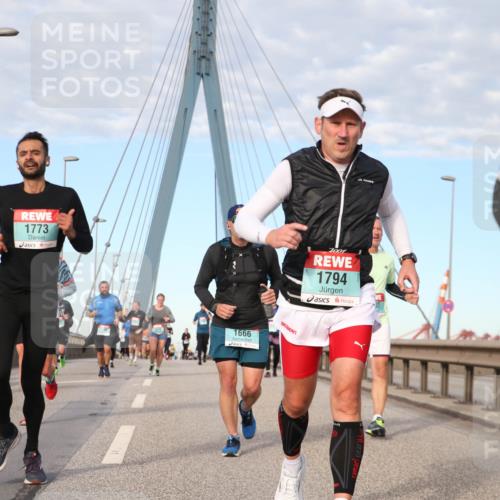 03.10.2024 - Köhlbrandbrückenlauf Jannik Wohlers http://msf.ph/oto/7198293 03.10.2024 09:45:01 Position 2 2098, 1773, 1666, 1794 meine-sportfotos.de