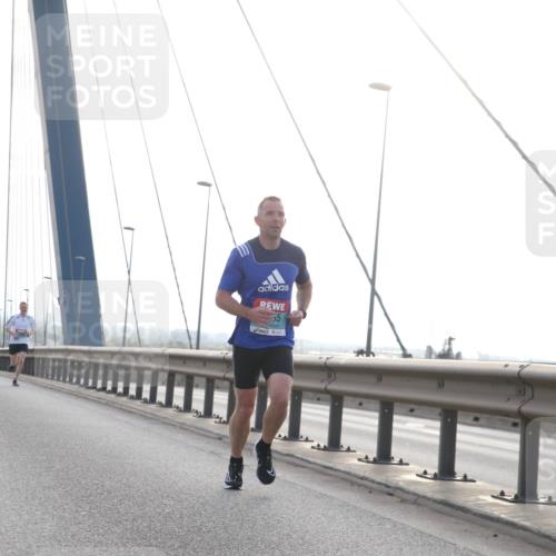 03.10.2024 - Köhlbrandbrückenlauf Jannik Wohlers http://msf.ph/oto/7198376 03.10.2024 09:19:41 Position 1 15 meine-sportfotos.de