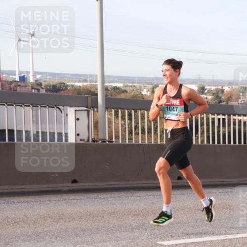 03.10.2024 - Köhlbrandbrückenlauf Matties Gatica Varas http://msf.ph/oto/7198379 03.10.2024 09:29:07 Position 2 1047 meine-sportfotos.de