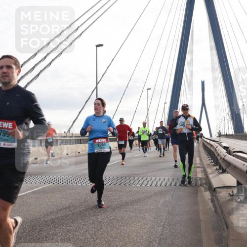 03.10.2024 - Köhlbrandbrückenlauf Matties Gatica Varas http://msf.ph/oto/7198488 03.10.2024 09:29:12 Position 2 1799, 2064, 20 meine-sportfotos.de