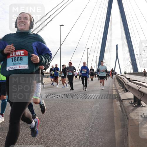 03.10.2024 - Köhlbrandbrückenlauf Matties Gatica Varas http://msf.ph/oto/7198726 03.10.2024 09:29:17 Position 2 1869 meine-sportfotos.de