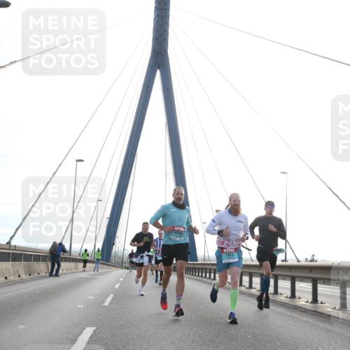 03.10.2024 - Köhlbrandbrückenlauf Jannik Wohlers http://msf.ph/oto/7198776 03.10.2024 09:19:51 Position 1 18, 1248, 1423 meine-sportfotos.de