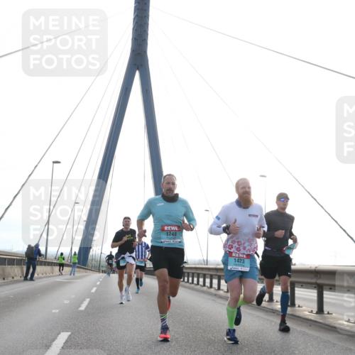 03.10.2024 - Köhlbrandbrückenlauf Jannik Wohlers http://msf.ph/oto/7198807 03.10.2024 09:19:51 Position 1 18, 1248, 1423 meine-sportfotos.de