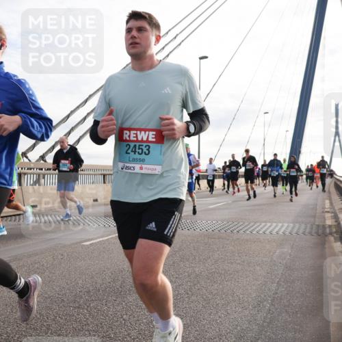 03.10.2024 - Köhlbrandbrückenlauf Matties Gatica Varas http://msf.ph/oto/7198847 03.10.2024 09:29:19 Position 2 1857, 2453 meine-sportfotos.de