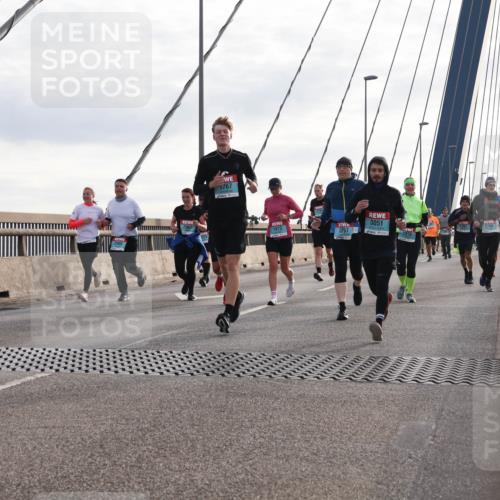 03.10.2024 - Köhlbrandbrückenlauf Matties Gatica Varas http://msf.ph/oto/7198902 03.10.2024 09:29:21 Position 2 1767, 1672, 2237, 3051 meine-sportfotos.de