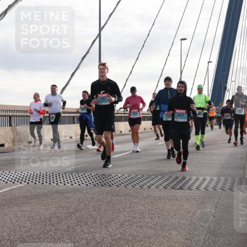 03.10.2024 - Köhlbrandbrückenlauf Matties Gatica Varas http://msf.ph/oto/7198919 03.10.2024 09:29:21 Position 2 1767, 1672, 2790, 3051, 1397 meine-sportfotos.de
