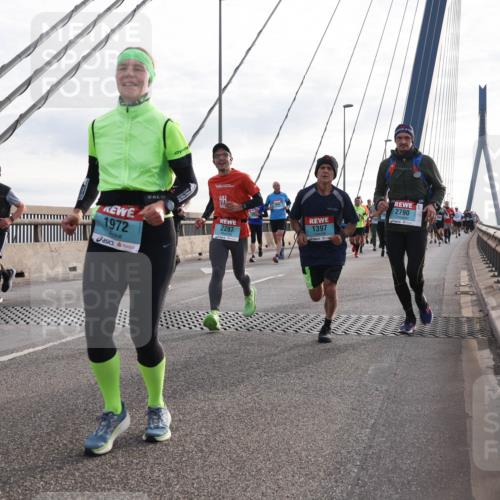 03.10.2024 - Köhlbrandbrückenlauf Matties Gatica Varas http://msf.ph/oto/7199044 03.10.2024 09:29:25 Position 2 1672, 1779, 1972, 2297, 1397, 2790 meine-sportfotos.de