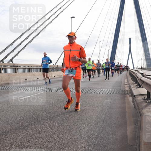 03.10.2024 - Köhlbrandbrückenlauf Matties Gatica Varas http://msf.ph/oto/7199161 03.10.2024 09:29:27 Position 2 1741, 3640 meine-sportfotos.de