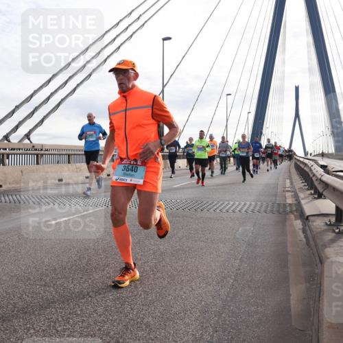 03.10.2024 - Köhlbrandbrückenlauf Matties Gatica Varas http://msf.ph/oto/7199175 03.10.2024 09:29:28 Position 2 1645, 3640 meine-sportfotos.de