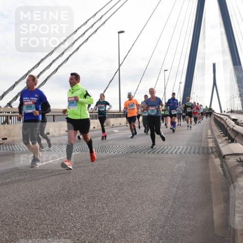 03.10.2024 - Köhlbrandbrückenlauf Matties Gatica Varas http://msf.ph/oto/7199263 03.10.2024 09:29:30 Position 2 1894, 2598, 1744, 1962 meine-sportfotos.de