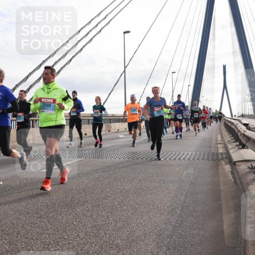 03.10.2024 - Köhlbrandbrückenlauf Matties Gatica Varas http://msf.ph/oto/7199276 03.10.2024 09:29:30 Position 2 2598, 1962 meine-sportfotos.de