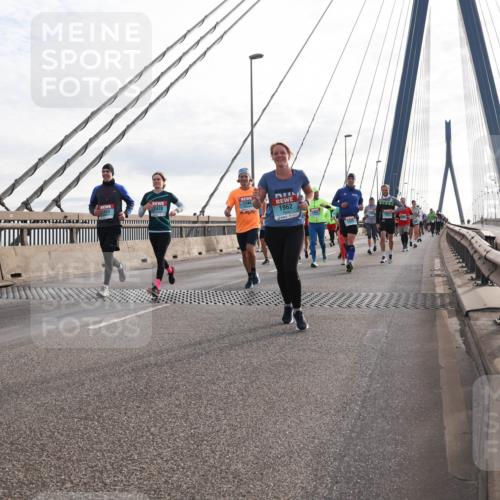 03.10.2024 - Köhlbrandbrückenlauf Matties Gatica Varas http://msf.ph/oto/7199301 03.10.2024 09:29:31 Position 2 98, 1962 meine-sportfotos.de