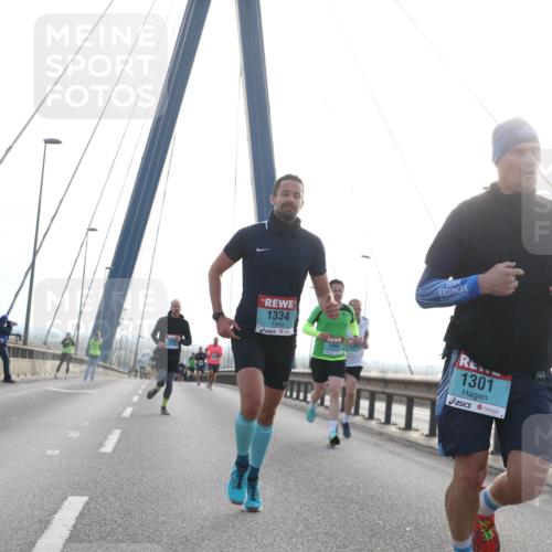 03.10.2024 - Köhlbrandbrückenlauf Jannik Wohlers http://msf.ph/oto/7199348 03.10.2024 09:20:00 Position 1 1334, 1301 meine-sportfotos.de