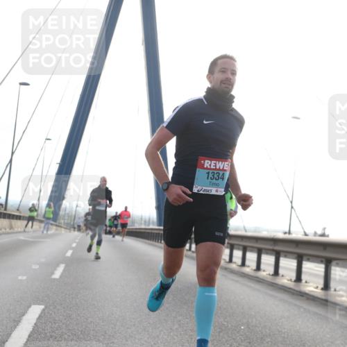 03.10.2024 - Köhlbrandbrückenlauf Jannik Wohlers http://msf.ph/oto/7199359 03.10.2024 09:20:01 Position 1 1334 meine-sportfotos.de
