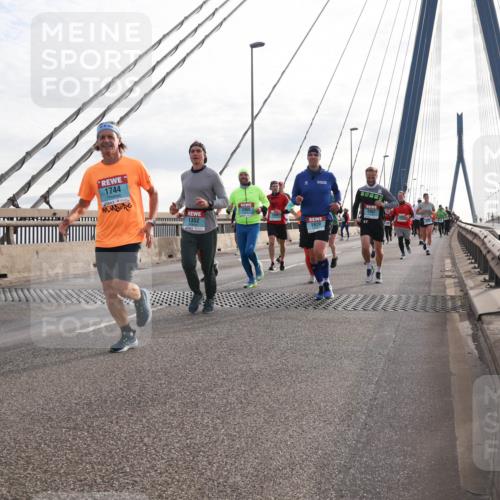 03.10.2024 - Köhlbrandbrückenlauf Matties Gatica Varas http://msf.ph/oto/7199376 03.10.2024 09:29:32 Position 2 1744, 2460, 1352, 1820 meine-sportfotos.de