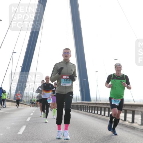 03.10.2024 - Köhlbrandbrückenlauf Jannik Wohlers http://msf.ph/oto/7199848 03.10.2024 09:20:16 Position 1 102, 1016, 1053 meine-sportfotos.de
