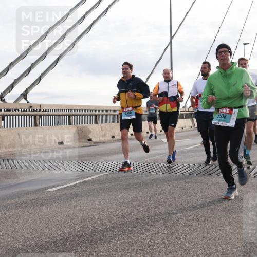 03.10.2024 - Köhlbrandbrückenlauf Matties Gatica Varas http://msf.ph/oto/7199876 03.10.2024 09:29:42 Position 2 2450, 2502, 2128, 208 meine-sportfotos.de