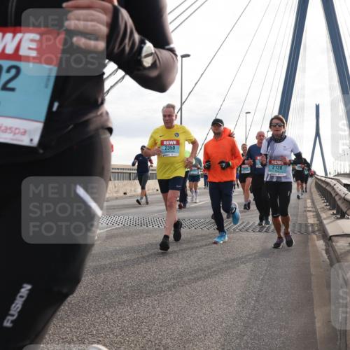 03.10.2024 - Köhlbrandbrückenlauf Matties Gatica Varas http://msf.ph/oto/7199992 03.10.2024 09:29:45 Position 2 2502, 2350, 2128 meine-sportfotos.de