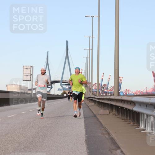 03.10.2024 - Köhlbrandbrückenlauf Fuchs,  Jonas http://msf.ph/oto/7200049 03.10.2024 09:39:07 Position 3 1377 meine-sportfotos.de