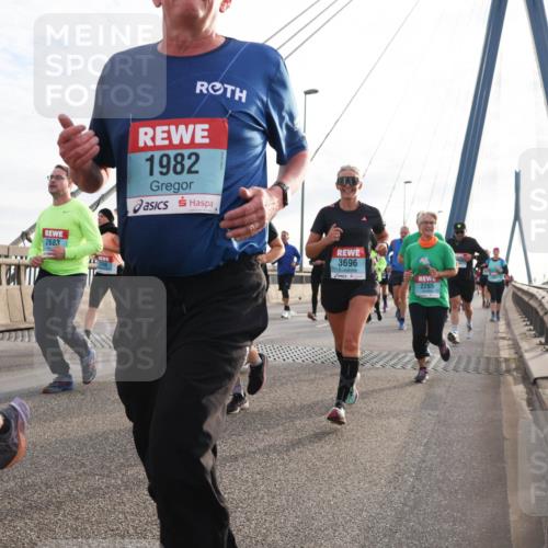 03.10.2024 - Köhlbrandbrückenlauf Matties Gatica Varas http://msf.ph/oto/7200106 03.10.2024 09:29:48 Position 2 2187, 2683, 1982, 3696, 2285 meine-sportfotos.de
