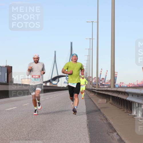 03.10.2024 - Köhlbrandbrückenlauf Fuchs,  Jonas http://msf.ph/oto/7200168 03.10.2024 09:39:09 Position 3 1377, 44 meine-sportfotos.de