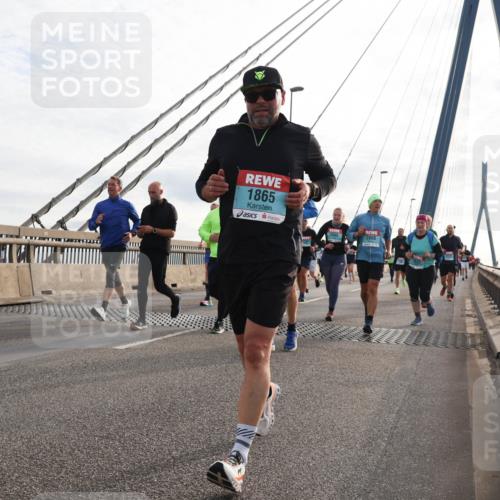 03.10.2024 - Köhlbrandbrückenlauf Matties Gatica Varas http://msf.ph/oto/7200215 03.10.2024 09:29:50 Position 2 1865, 2095, 2608 meine-sportfotos.de