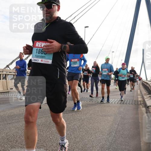 03.10.2024 - Köhlbrandbrückenlauf Matties Gatica Varas http://msf.ph/oto/7200239 03.10.2024 09:29:50 Position 2 1865, 1888, 2608 meine-sportfotos.de