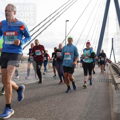 03.10.2024 - Köhlbrandbrückenlauf Matties Gatica Varas http://msf.ph/oto/7200298 03.10.2024 09:29:51 Position 2 1888, 2835, 2764, 25, 2608, 2077 meine-sportfotos.de