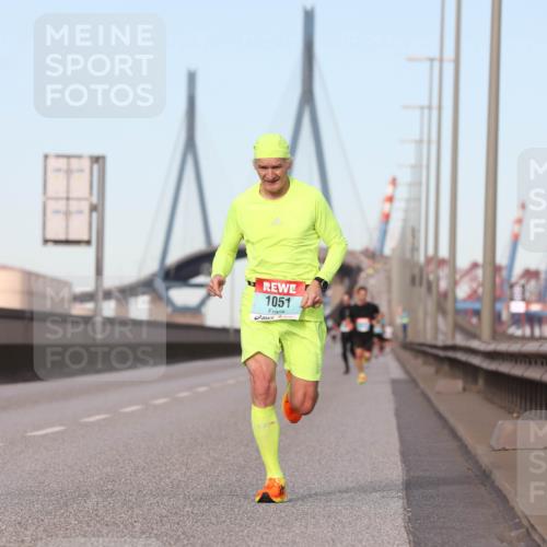 03.10.2024 - Köhlbrandbrückenlauf Fuchs,  Jonas http://msf.ph/oto/7200381 03.10.2024 09:39:15 Position 3 1051 meine-sportfotos.de