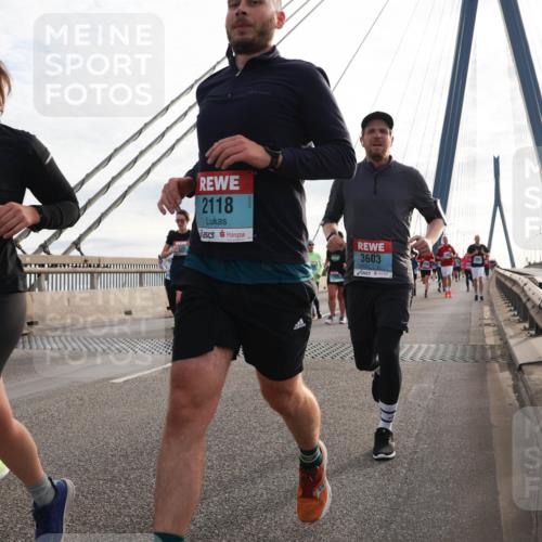 03.10.2024 - Köhlbrandbrückenlauf Matties Gatica Varas http://msf.ph/oto/7200443 03.10.2024 09:29:55 Position 2 2119, 2118, 3603 meine-sportfotos.de