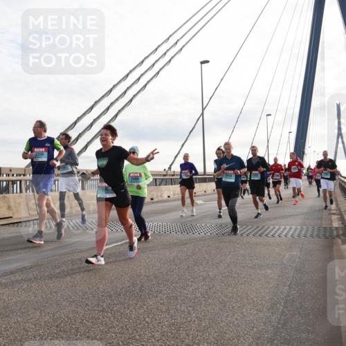 03.10.2024 - Köhlbrandbrückenlauf Matties Gatica Varas http://msf.ph/oto/7200487 03.10.2024 09:29:57 Position 2 30, 2356, 2499, 2458 meine-sportfotos.de