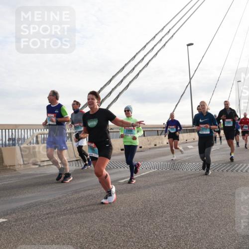 03.10.2024 - Köhlbrandbrückenlauf Matties Gatica Varas http://msf.ph/oto/7200490 03.10.2024 09:29:57 Position 2 1830, 263110, 2499, 2456 meine-sportfotos.de