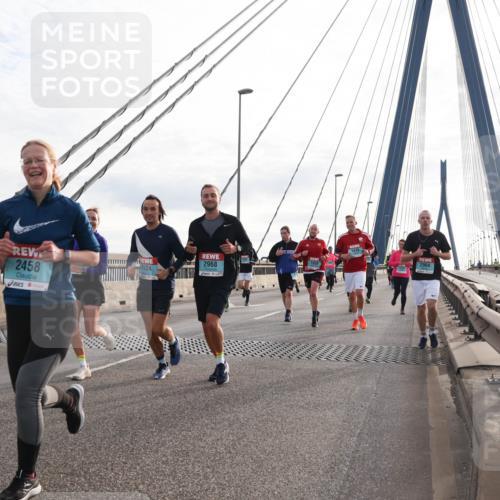 03.10.2024 - Köhlbrandbrückenlauf Matties Gatica Varas http://msf.ph/oto/7200510 03.10.2024 09:29:58 Position 2 2458, 2964, 2968 meine-sportfotos.de