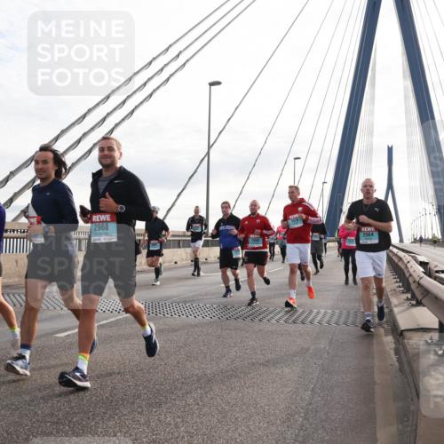 03.10.2024 - Köhlbrandbrückenlauf Matties Gatica Varas http://msf.ph/oto/7200530 03.10.2024 09:29:59 Position 2 2034, 2968, 1476, 2964 meine-sportfotos.de