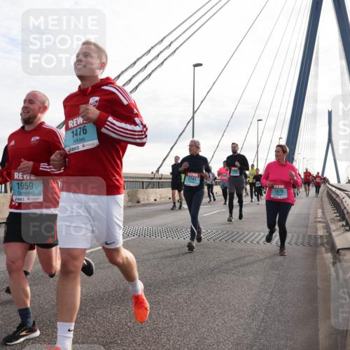 03.10.2024 - Köhlbrandbrückenlauf Matties Gatica Varas http://msf.ph/oto/7200558 03.10.2024 09:30:01 Position 2 1959, 1476, 2741, 1570 meine-sportfotos.de