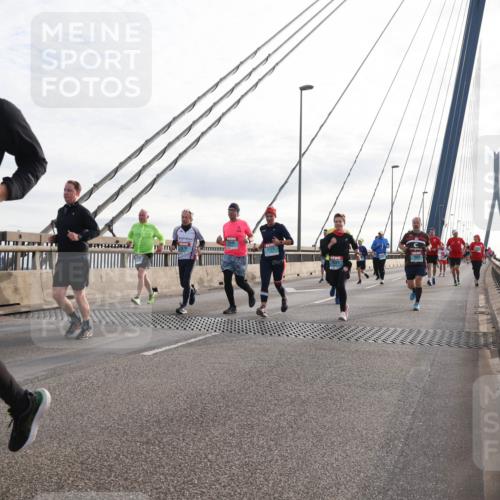 03.10.2024 - Köhlbrandbrückenlauf Matties Gatica Varas http://msf.ph/oto/7200624 03.10.2024 09:30:04 Position 2 1555, 2048, 1631 meine-sportfotos.de