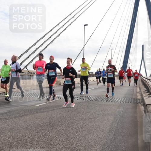 03.10.2024 - Köhlbrandbrückenlauf Matties Gatica Varas http://msf.ph/oto/7200652 03.10.2024 09:30:05 Position 2 2048, 1725, 1631, 2654 meine-sportfotos.de