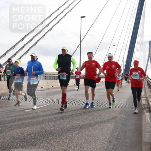 03.10.2024 - Köhlbrandbrückenlauf Matties Gatica Varas http://msf.ph/oto/7200787 03.10.2024 09:30:09 Position 2 2268, 2468, 1699, 1698, 1368, 2121 meine-sportfotos.de