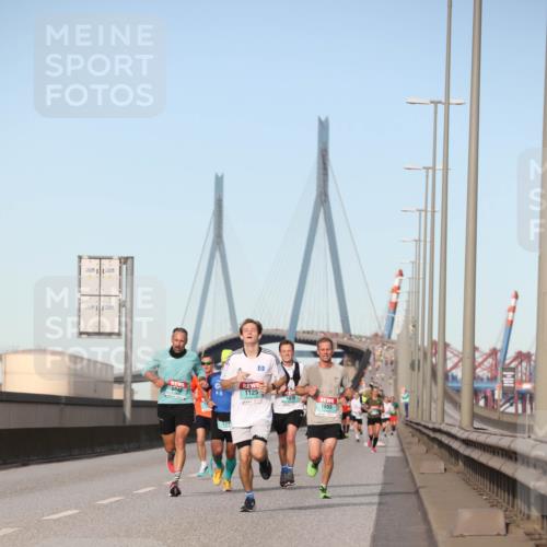03.10.2024 - Köhlbrandbrückenlauf Fuchs,  Jonas http://msf.ph/oto/7201070 03.10.2024 09:39:45 Position 3 0, 1248, 1125, 1076, 1055 meine-sportfotos.de