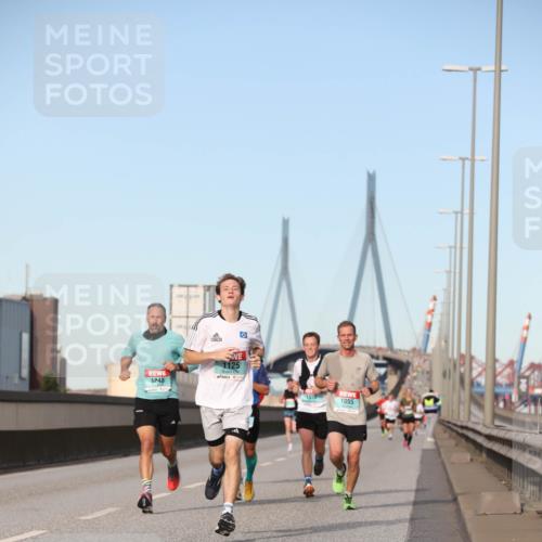 03.10.2024 - Köhlbrandbrückenlauf Fuchs,  Jonas http://msf.ph/oto/7201355 03.10.2024 09:39:48 Position 3 1248, 1125, 1076, 1055 meine-sportfotos.de