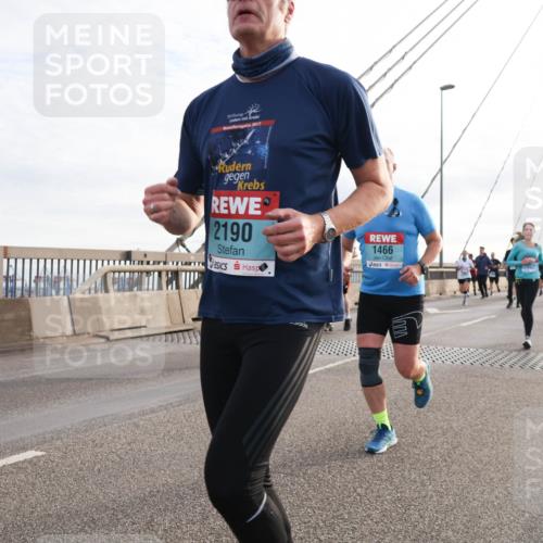 03.10.2024 - Köhlbrandbrückenlauf Matties Gatica Varas http://msf.ph/oto/7201390 03.10.2024 09:30:35 Position 2 2017, 2190, 1466 meine-sportfotos.de